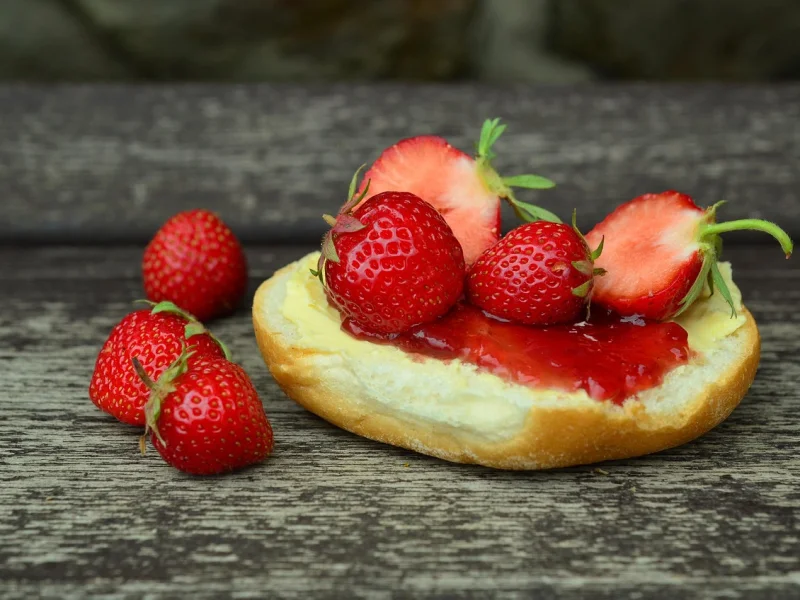 Cobertura de morango para bolos