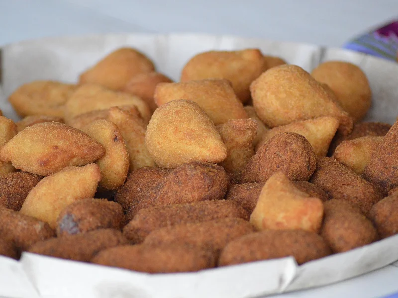 Coxinha de frango de liquidificador