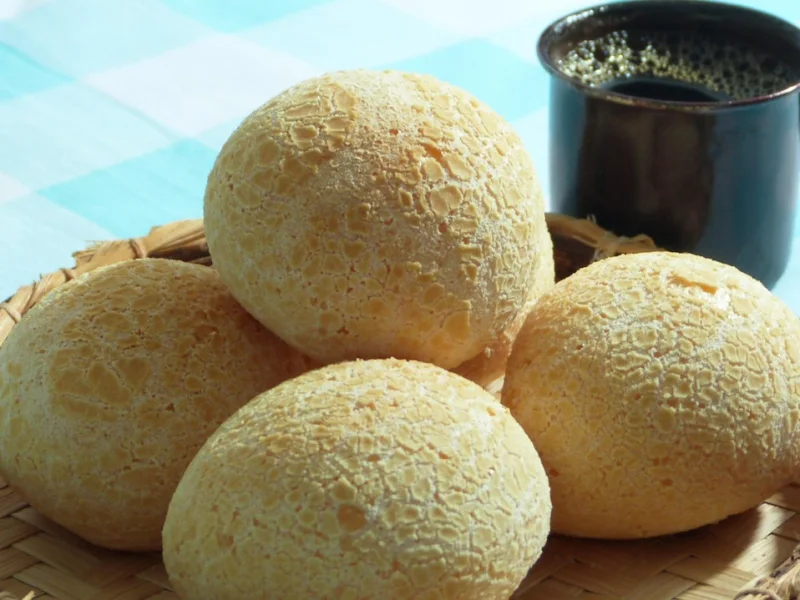 Pão de queijo rápido e saboroso